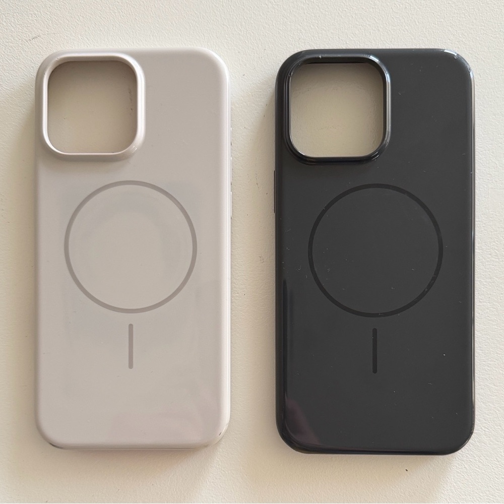 Apple MagSafe-Compatible Phone Cases - Black and Cream